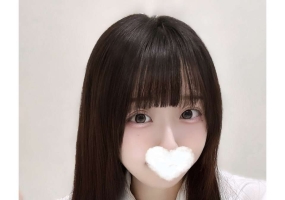 東京出勤｜156cm 50kg G杯 19歲 剛畢業軟萌高中生 洋娃娃臉床上超黏人！