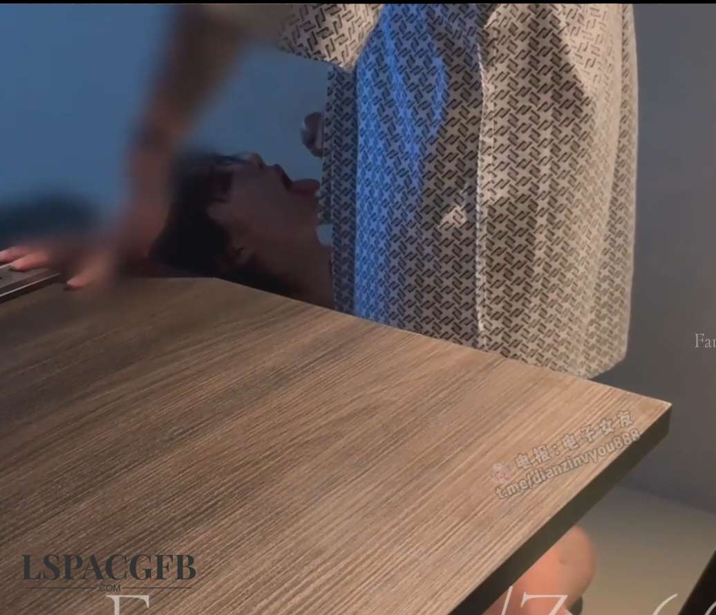 bFaHoVO.jpg