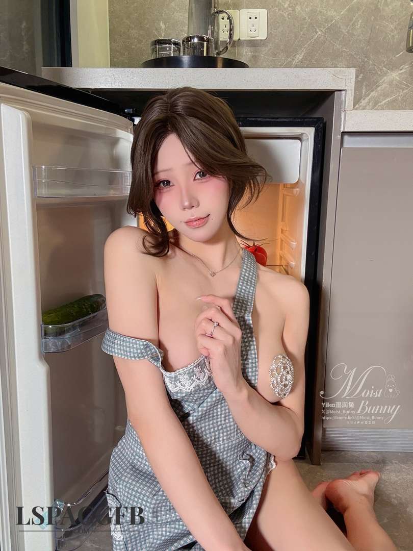 Yiko湿润兔『继母の香』自拍-43.jpg
